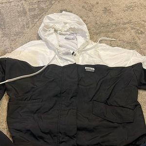 Adidas wind breaker - size L